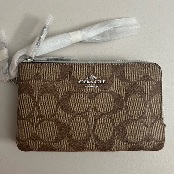 COACH Double Corner Zip Wristlet In Signature Canvas - Picture 1 of 3